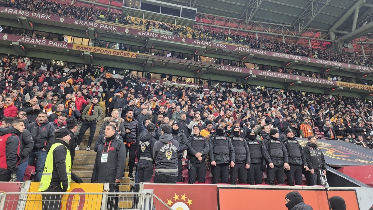 Galatasaray’dan Fenerbahçe Derbisi Erbisi Erbisi: Polisler Konsantrasonumuzu Bozdu