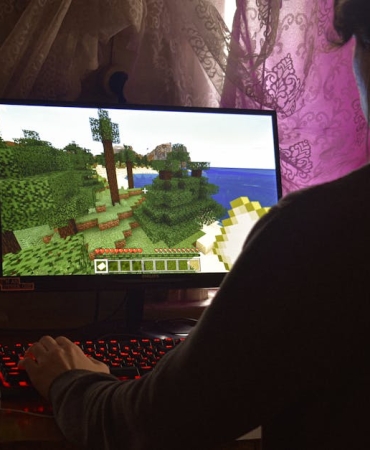 Cocuk-Oyunlari-Tartismasi-Minecraft-Yasaklanmali-mi-featured