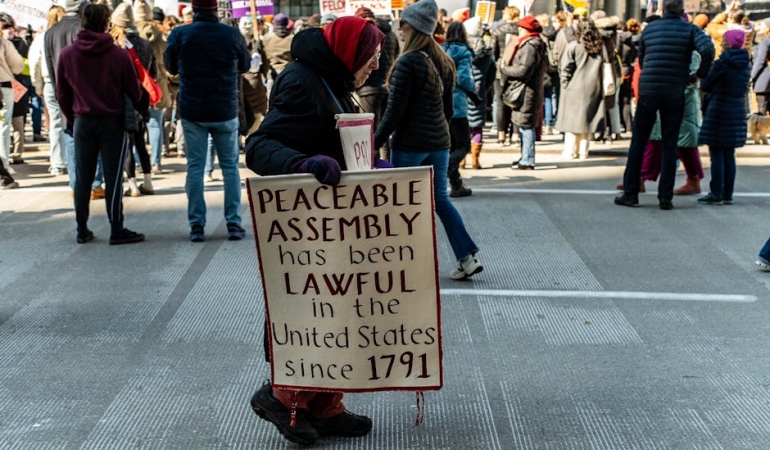 Cocuklar-Icin-Dijital-Koruma-Yasasi-Meclis-Yolunda-featured