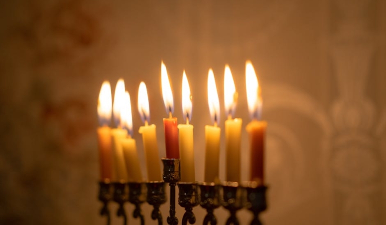 Emekli-Bayram-Ikramiyeleri-Son-8-Yilda-Nasil-Deger-Kaybetti-featured