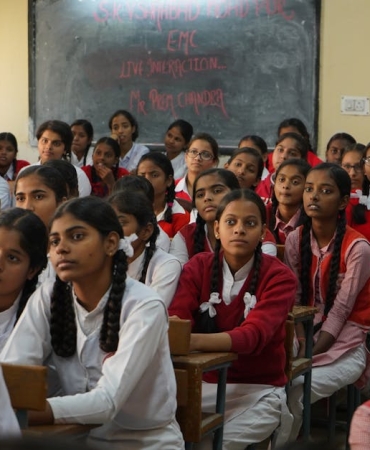 Israil8217in-Iran8217daki-Okul-Saldirisi-86-Kiz-Ogrenci-Hayatini-Kaybetti-featured