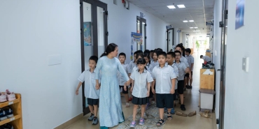 Ogrencilere-Yeri-Yalatma-Skandali-Gaziantep8217teki-Ogretmen-Aciga-Alindi-featured