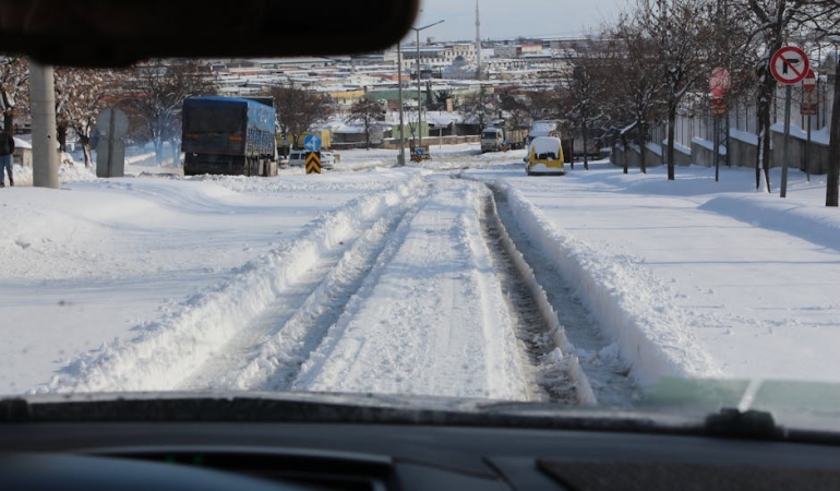 Turkiye-Kisa-Teslim-Soguk-Hava-ve-Yogun-Yagislar-Yolda-featured