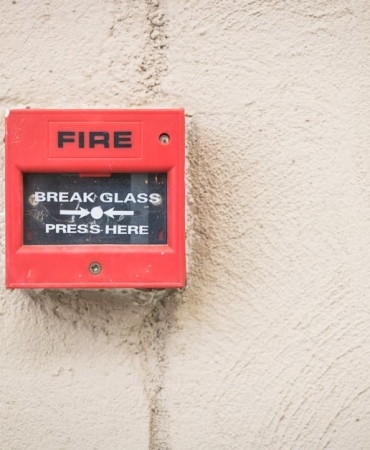 Egitimde-Siddet-Alarmi-Ogretmenler-Guvenlik-Istiyor-featured