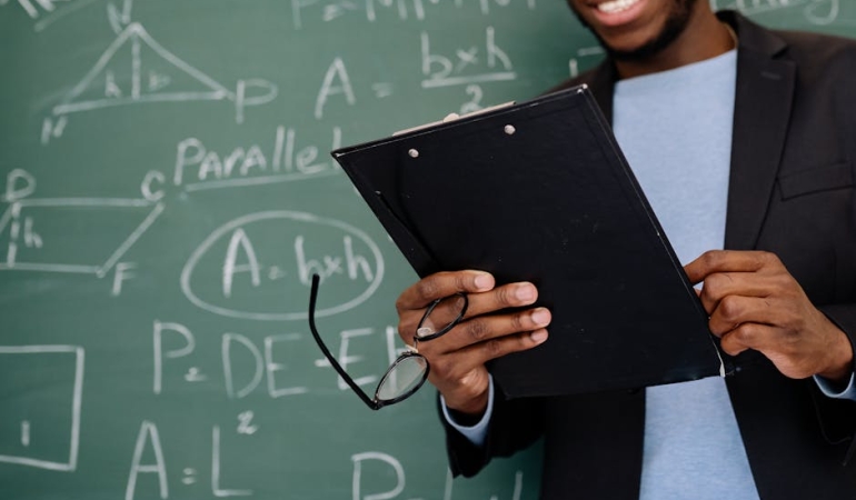 Ogretmen-Ek-Ders-Ucretleri-2024-Zamli-Yeni-Rakamlar-Belli-Oldu-featured