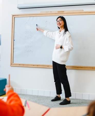 Ogretmenlerin-Ek-Ders-Vergisi-Danistay-Kararlarina-Ragmen-Kesinti-Suruyor-featured