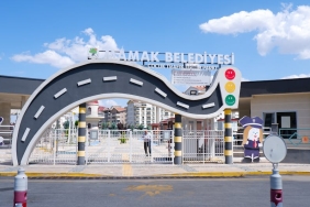 Balikesir8217de-Okul-Giris-Cikislari-Velilere-Anlik-Fotografli-Bildiriliyor-featured