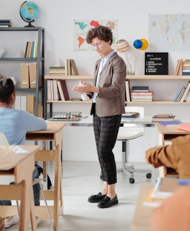 MEB8217den-Ogretmenlerin-Il-Ici-Yer-Degistirme-Duyurusu-2026-Ne-Demek-featured