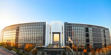 Sancaktepe-Okul-Muduru-Silahli-Pozuyla-Gundemde-Idari-Sorusturma-Baslatildi-featured