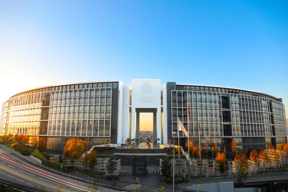 Sancaktepe-Okul-Muduru-Silahli-Pozuyla-Gundemde-Idari-Sorusturma-Baslatildi-featured