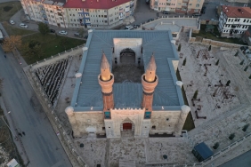 Trabzon-Egitim-Camiasi-Yasta-Tarih-Ogretmeni-Huseyin-Datli-Vefat-Etti-featured