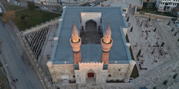 Trabzon-Egitim-Camiasi-Yasta-Tarih-Ogretmeni-Huseyin-Datli-Vefat-Etti-featured